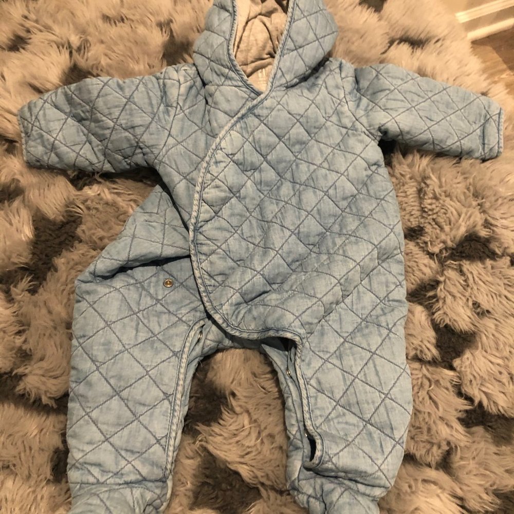 GAP DENIM BLUE SNOWSUIT 6-12M